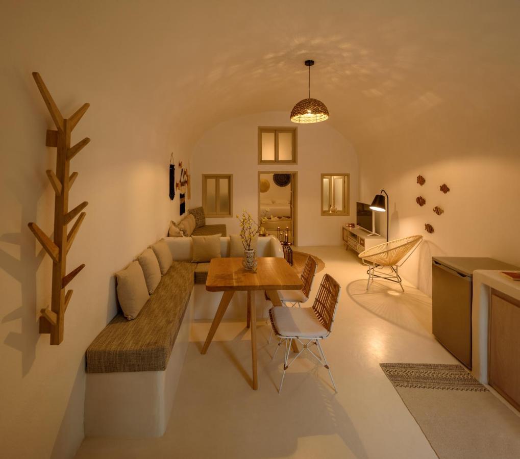 Suite Home Santorini Фіра Екстер'єр фото
