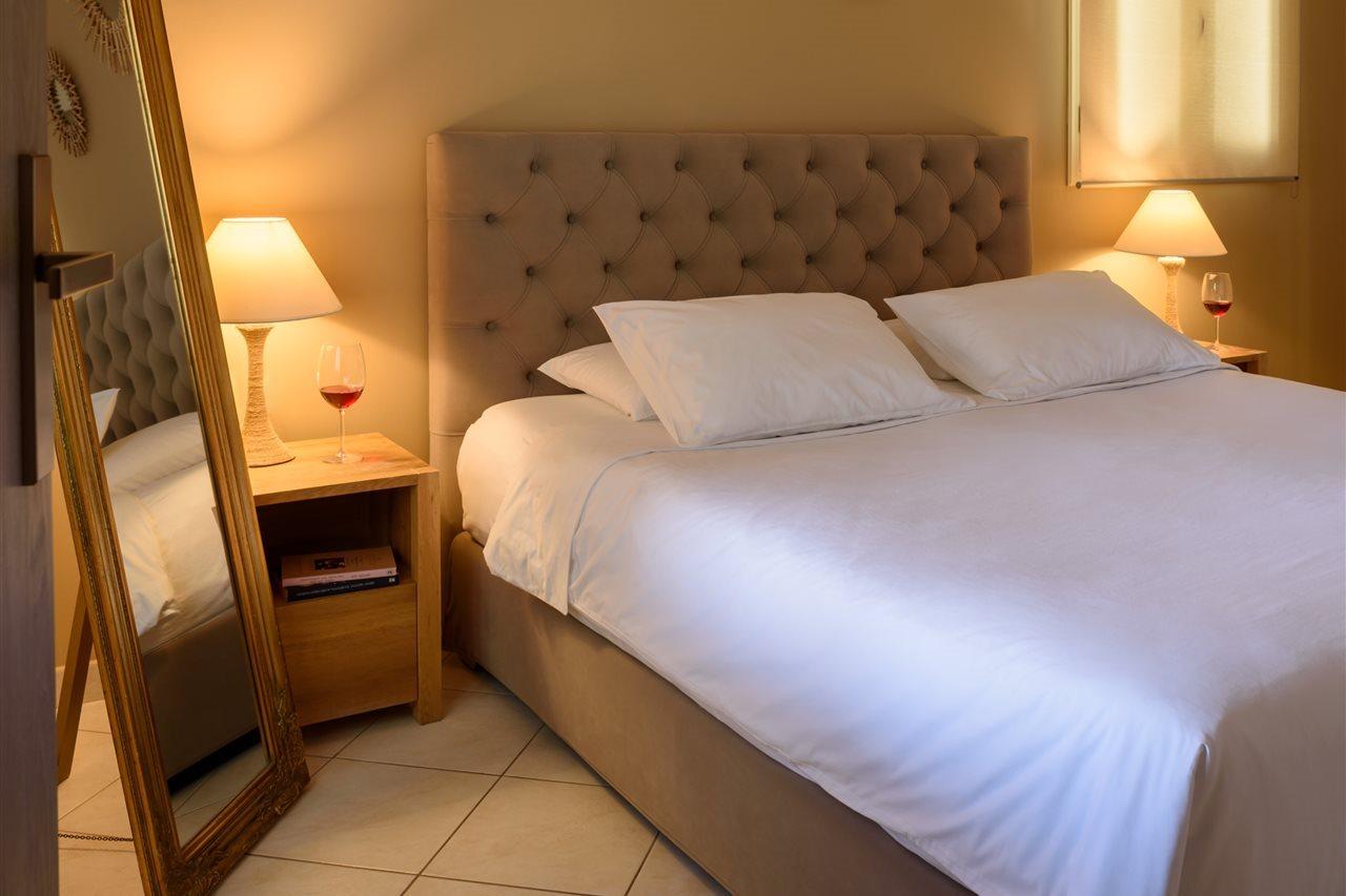 Suite Home Santorini Фіра Екстер'єр фото