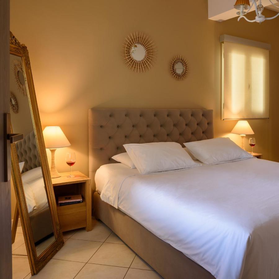 Suite Home Santorini Фіра Екстер'єр фото
