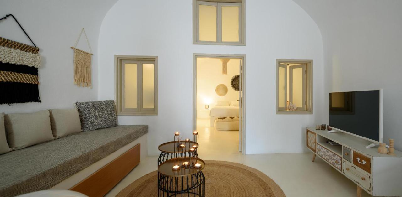 Suite Home Santorini Фіра Екстер'єр фото